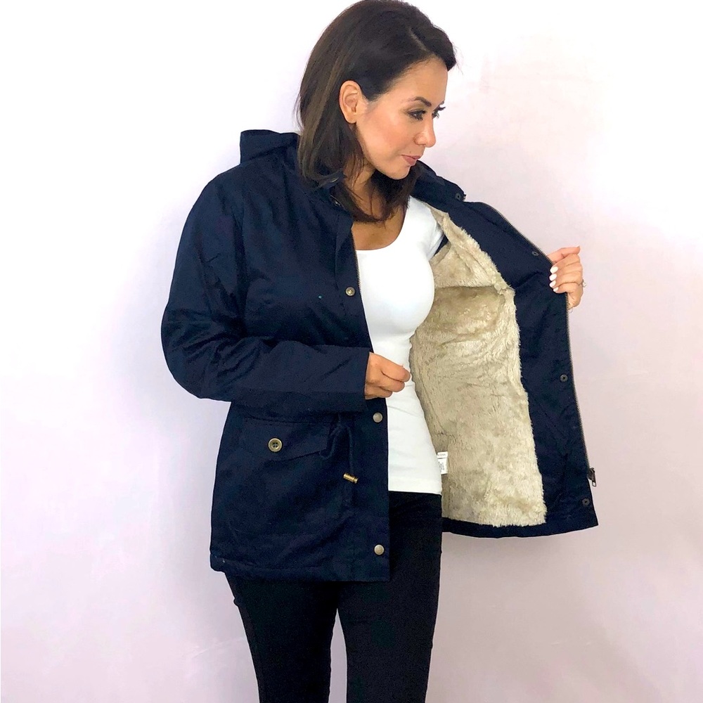 NWT Plus Size Classic Faux Fur Lines Cargo Jacket